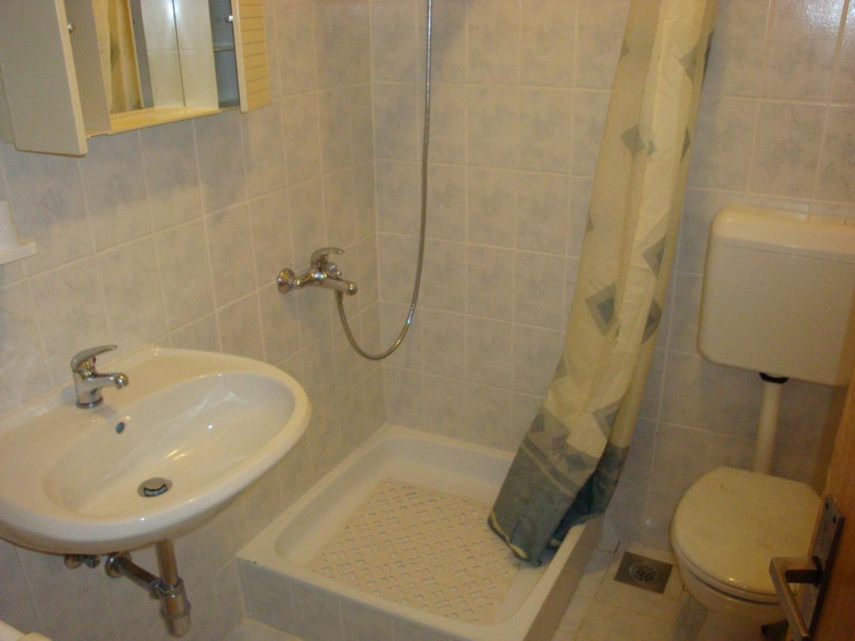 Apartments By The Sea Barbat, Rab - 17620 Barbat na Rabu Exterior foto